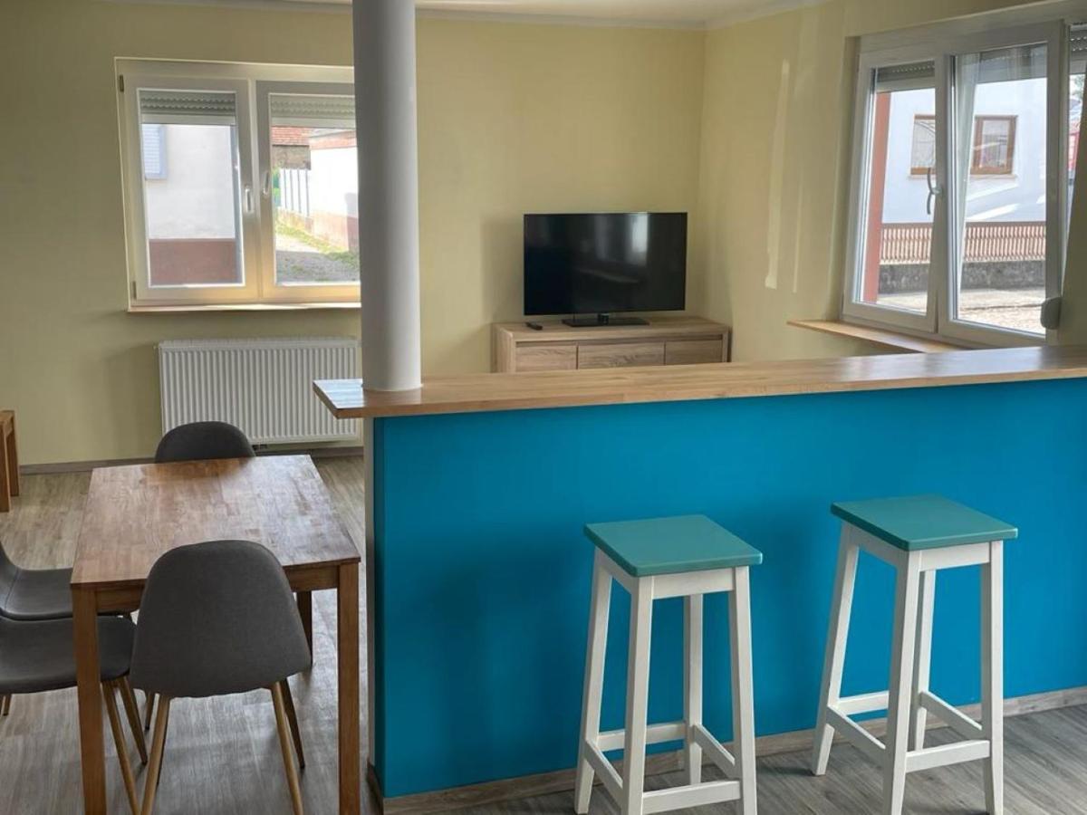 Haus Gerda Apartamento Neustadt an der Weinstraße Exterior foto